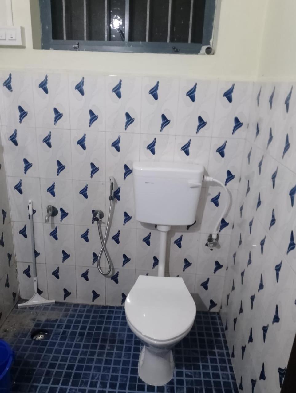 Toms Villa Along National Highway Thrissur At Nadathara المظهر الخارجي الصورة